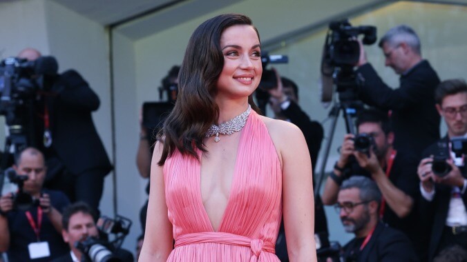 Clap Watch: Ana de Armas hits new Venice high with 14-minute standing ovation for Blonde