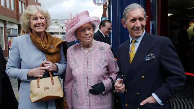 As the world mourns Queen Elizabeth II’s death, celebrity impersonators consider the future