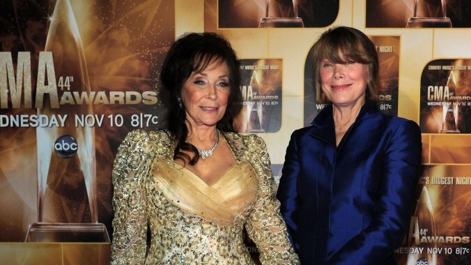 Sissy Spacek shares statement on the death of Loretta Lynn