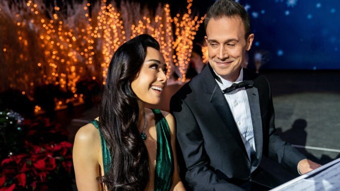 Freddie Prinze Jr. returns to the rom-com in Netflix’s Christmas With You trailer