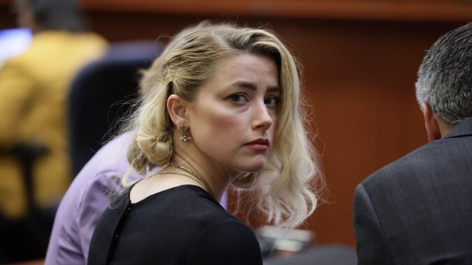 Amber Heard deactivates her Twitter account, and honestly, who could blame her