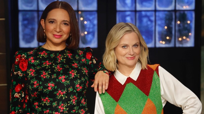 Maya Rudolph and Amy Poehler introduce Baking It season 2 with a sweet song