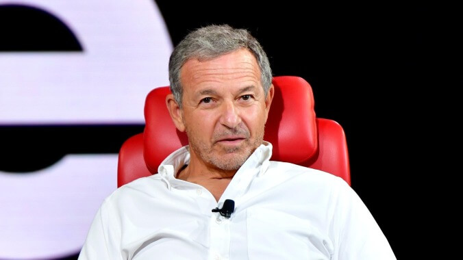 Disney’s new/old CEO Bob Iger has no intention of selling to Apple