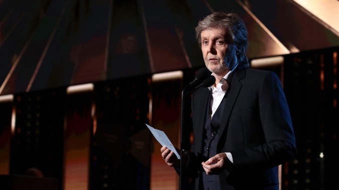 Despite all the rumors, Paul McCartney was always meant to sing Bond theme “Live And Let Die”