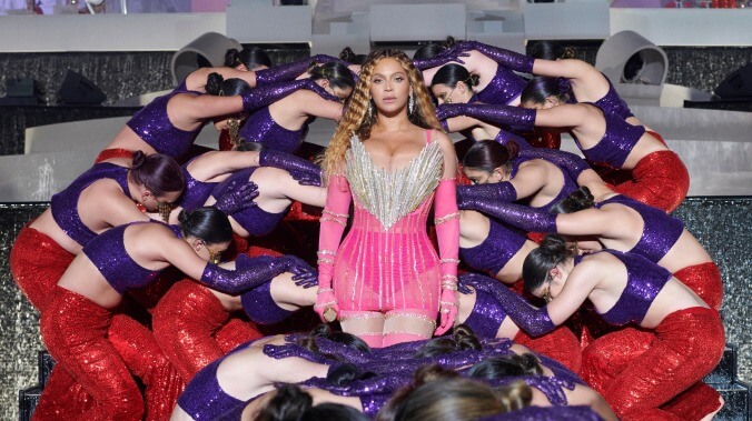 Beyoncé returns to the stage with a perplexing set at a controversial venue