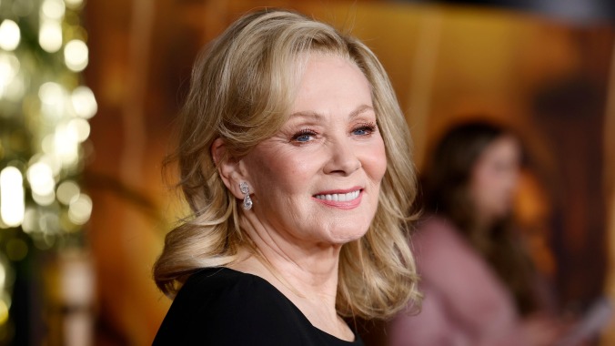 Jean Smart shares she recently underwent a “successful heart procedure”