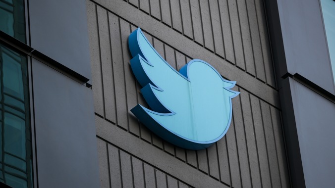 Twitter will soon do away with remaining legacy verified checkmarks