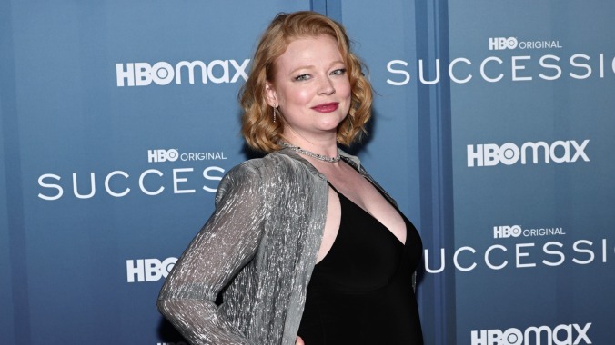 Sarah Snook introduced her new baby to celebrate the Succession series finale