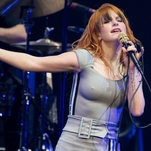 Hayley Williams apologizes for calling out fans at her show