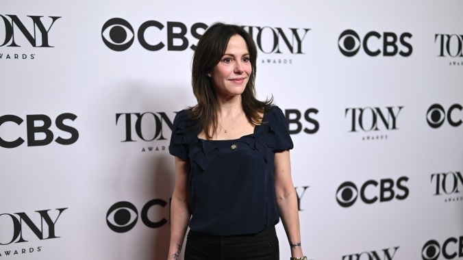 Mary-Louise Parker thinks that Weeds reboot might fall apart