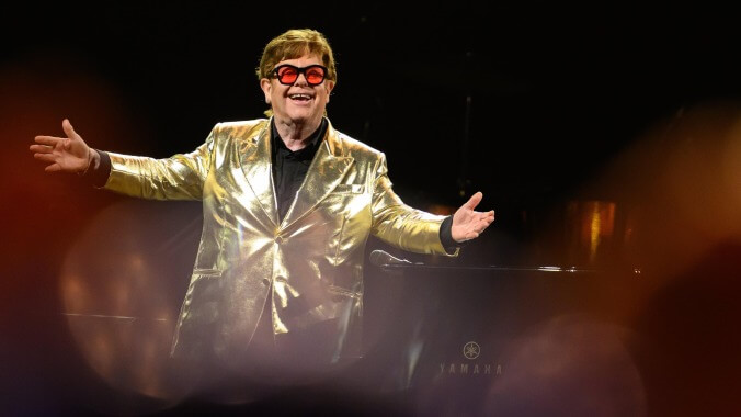 Elton John leaves the door open for performing after final tour stop