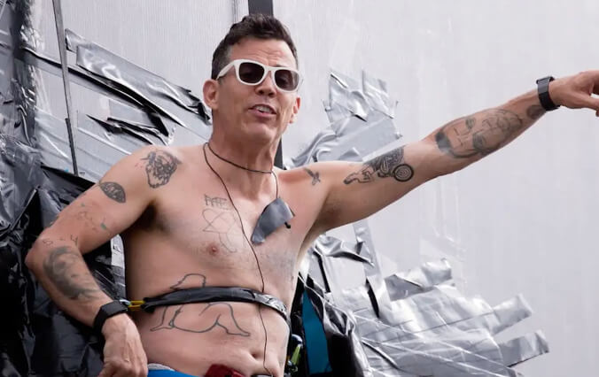 Oh look, Steve-O got detained in London for doing Steve-O stuff