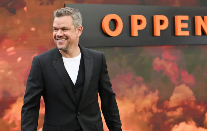 Matt Damon recalls the horror of kissing Scarlett Johansson