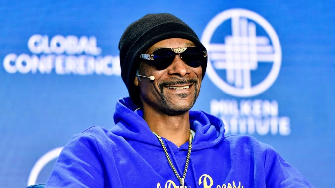 Snoop Dogg cancels Doggystyle anniversary shows out of solidarity with striking actors and writers
