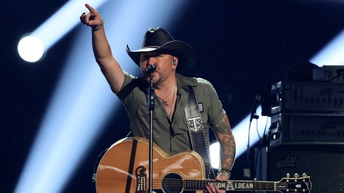 Jason Aldean decries cancel culture while snagging best-performing single of his career