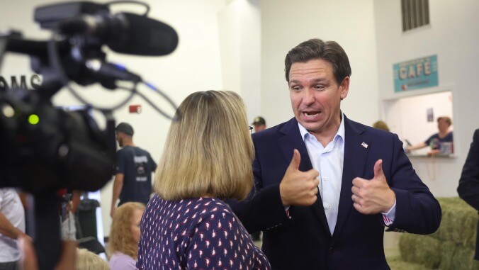 羅恩·德桑蒂斯（Ron DeSantis）進入了“如果我們說我贏了怎麼辦？”他與迪士尼的爭執的舞台