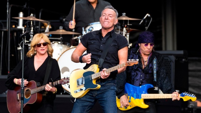 Bruce Springsteen postpones all September shows due to medical issue