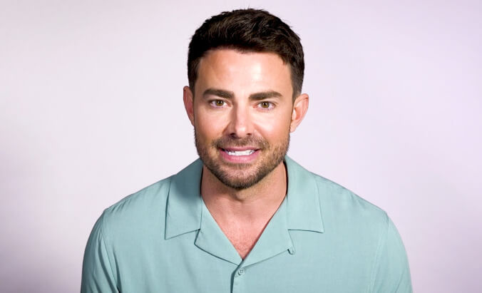 Food Network host Jonathan Bennett dishes on Halloween Wars