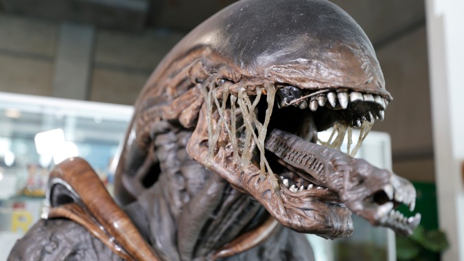 Ridley Scott has seen Fede Álvarez’s Alien sequel and loves it