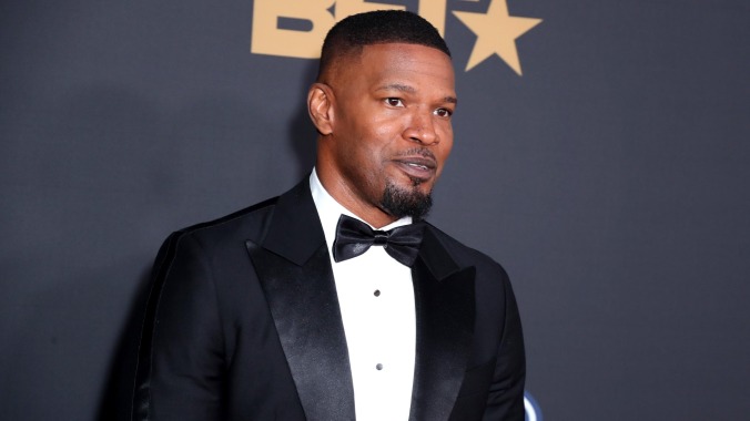 Jamie Foxx alludes to near-death experience in first public appearance since health scare