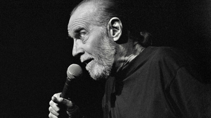 今天感覺像是忽略愚蠢AI特技並觀看真正的喬治·卡林（George Carlin）的好日子