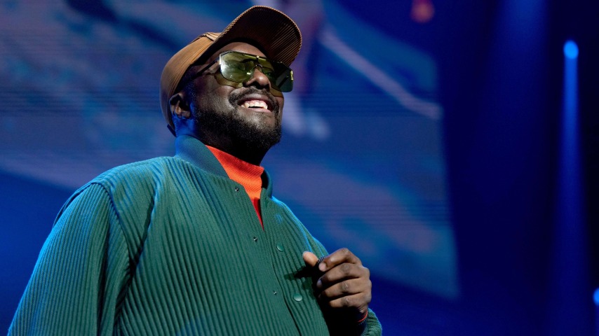 Okay, so will.i.am is co-hosting a podcast with AI