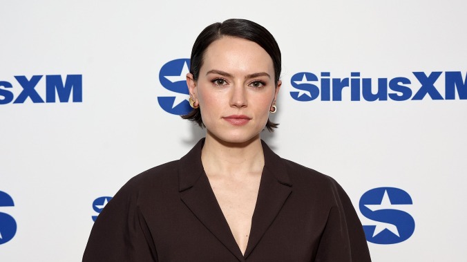 Daisy Ridley offers a very measured, diplomatic take on “divisive” Star Wars sequels