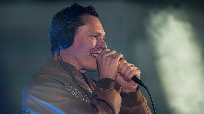 Super Bowl hires Tiësto as an in-game DJ, for some reason