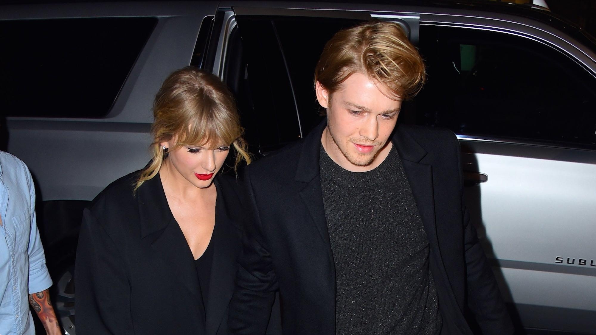 Joe Alwyn opens up about the existential bizarreness of being Taylor Swift’s ex