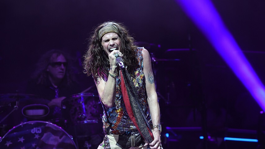 史蒂文·泰勒（Steven Tyler）的聲音受傷太嚴重