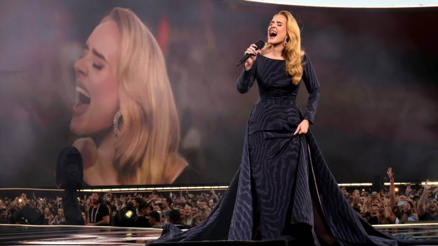 Adele promises “I will not see you for an incredibly long time” after residency