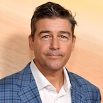 Green Lantern's ring passes to Kyle Chandler