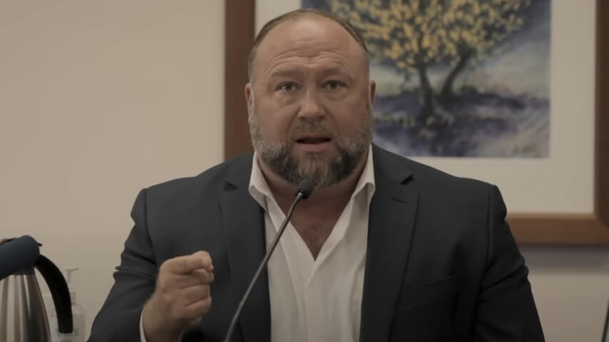 是時候拍賣所有亞歷克斯·瓊斯（Alex Jones）的信息