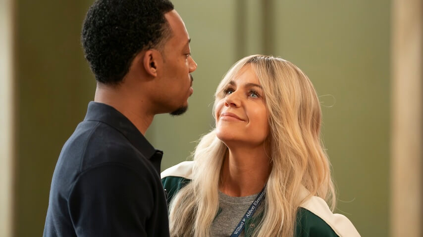 tyler james williams and kaitlin olson in the always sunny in philadelphia/abbott elementary crossover - kaitlin olson gives us an always sunny primer