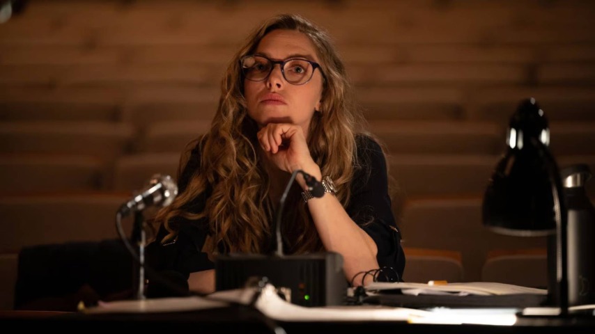 A deft Amanda Seyfried struggles to find nuance in Seven Veils' theatrical metaphor