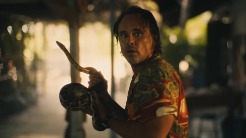 Walton Goggins actually got a snake bite while filming that White Lotus scene