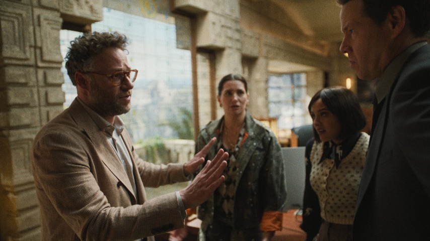 Everyone's screaming at Seth Rogen in the first full trailer for The Studio