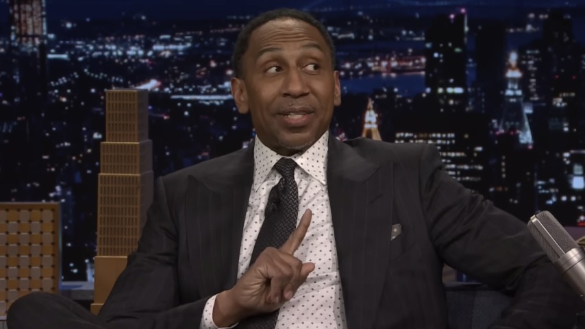 Stephen A. Smith pauses political discourse to sign new ESPN contract