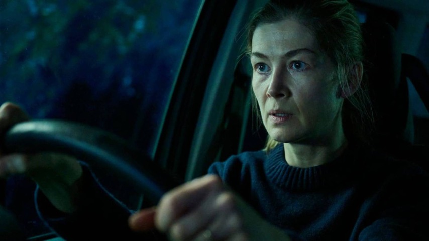 萬聖節路陷阱羅莎蒙德·派克（Rosamund Pike）和馬修·瑞斯（Matthew Rhys）