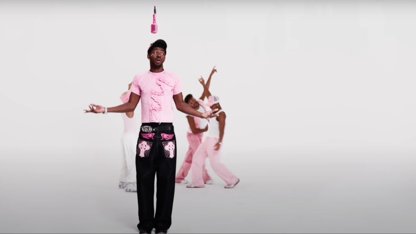 Lil Nas X通過2個新單曲重新校準下一個時代