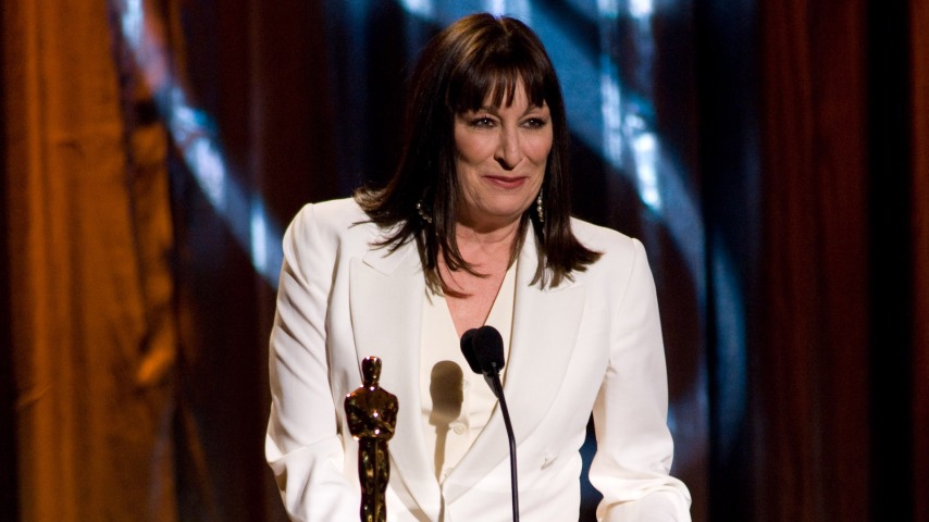 Anjelica Huston shares news of cancer recovery