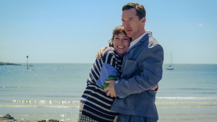 Benedict Cumberbatch and Olivia Colman go to (marital) war in The Roses trailer