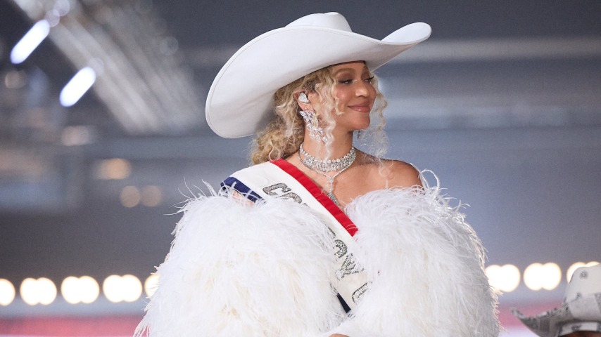 Beyoncé drops The Sphere and picks up a different Vegas landmark after complaint
