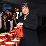 Tom Cruise swears he's really eating the popcorn