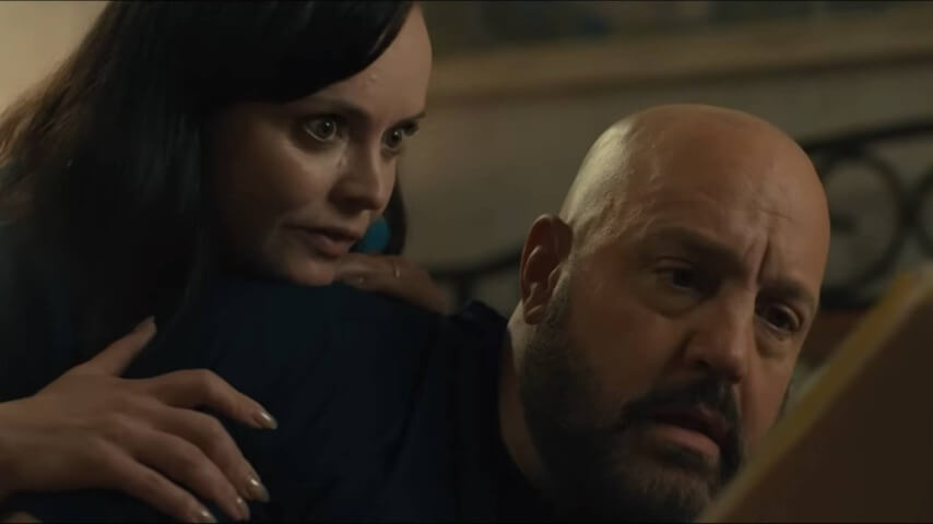 Kevin James shaves his head and picks up a pistol in Guns Up trailer