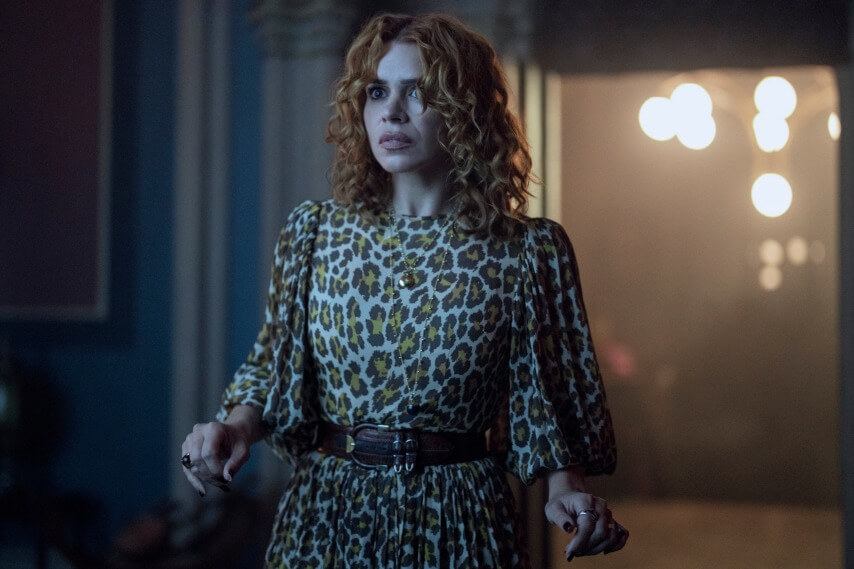 Billie Piper as Isadora Capri in episode 205 of Wednesday. Cr. Bernard Walsh/Netflix