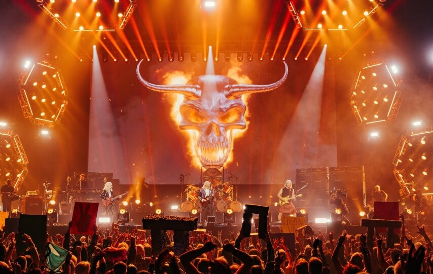 Spinal Tap on stage