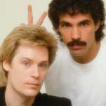 No longer out of touch, Hall & Oates resolve legal dispute