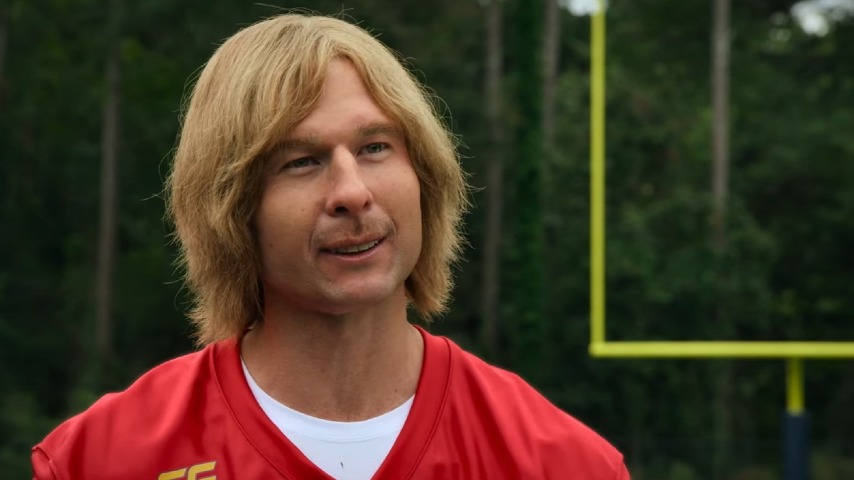 Holy hell, Glen Powell's voice in this Chad Powers trailer