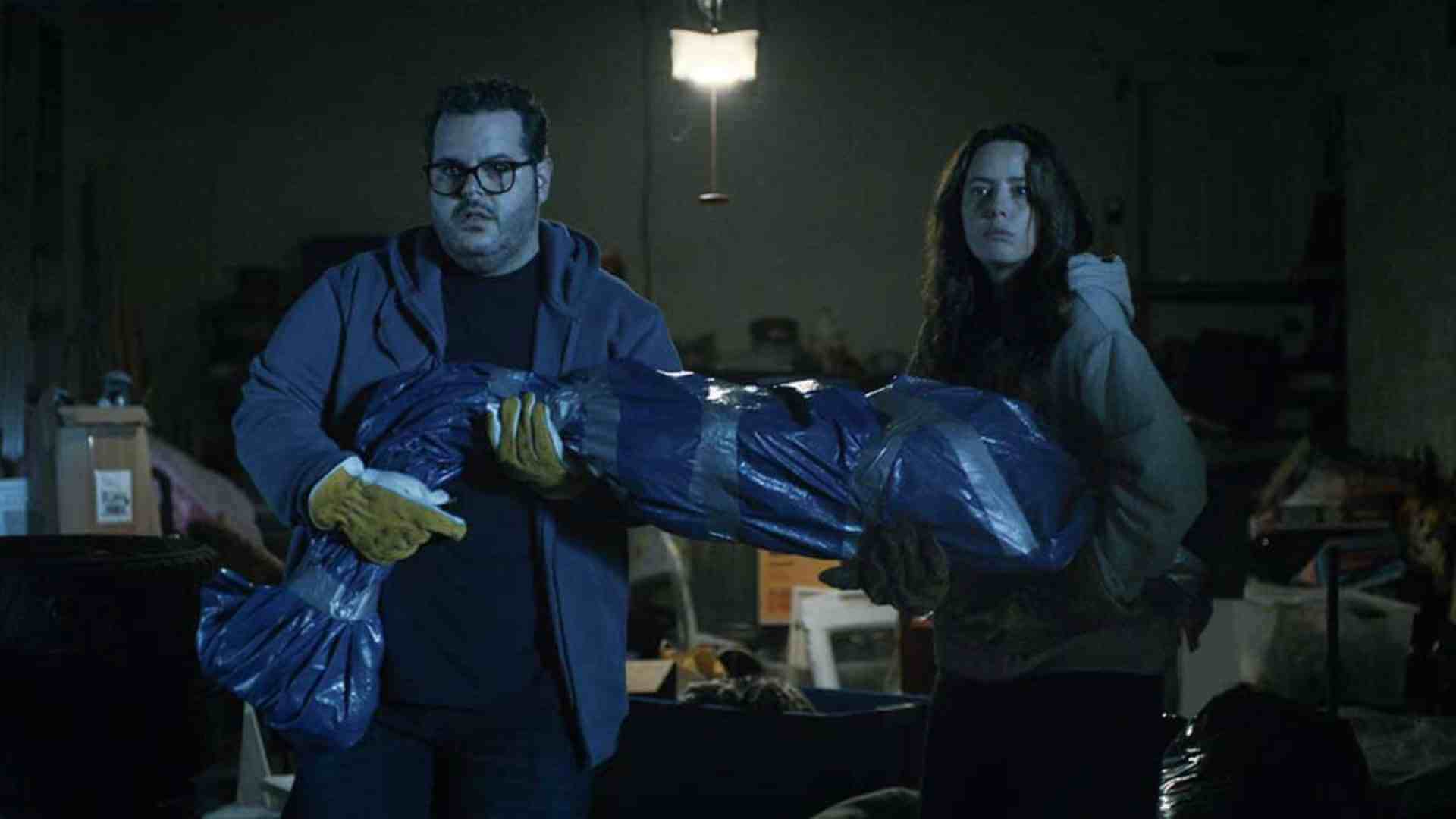 Adulthood is a drag, and the crime-comedy's no good either